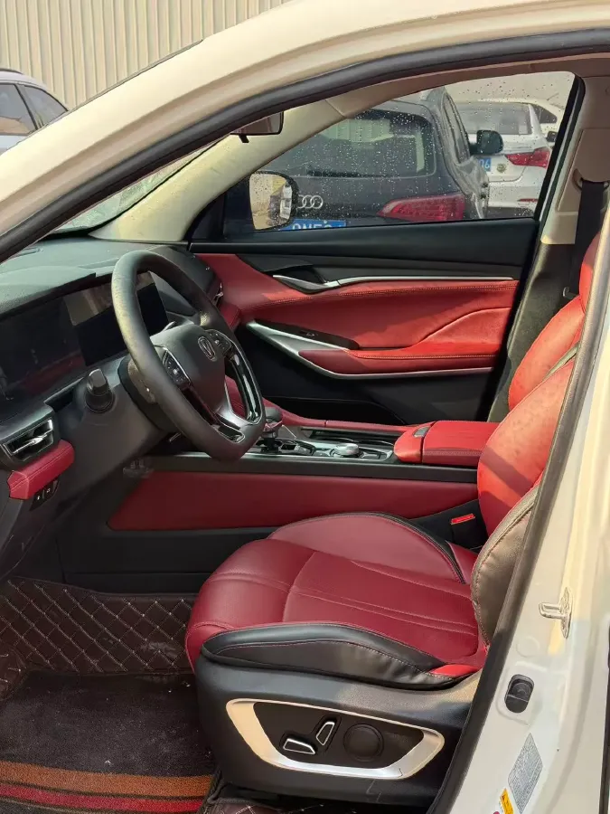 2022 ChangAn CS75 Plus 2.0T 233HP L4 8AT,autocango,china used car exporter,china ev exporter,chinese used car exporter,chinese used ev exporter