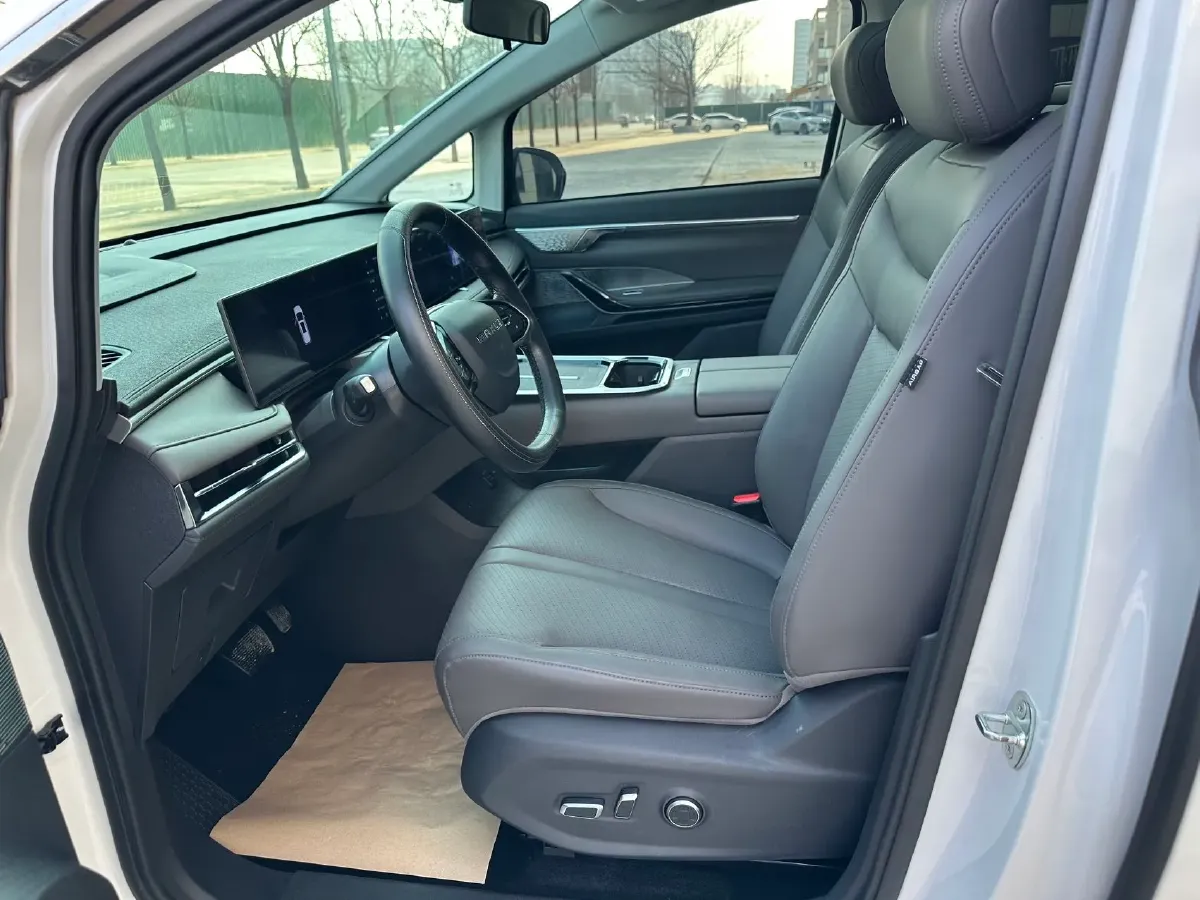 2024 MAXUS DaJia 7 1.5T 150HP L4 1DHT PHEV 39.7KWH,autocango,china used car exporter,china ev exporter,chinese used car exporter,chinese used ev exporter