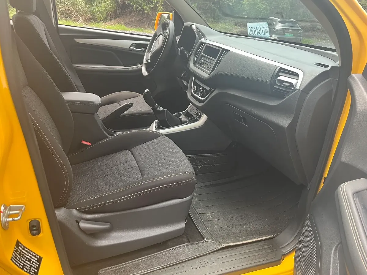 2020 Isuzu Jim 2.8T 120HP L4 5MT,autocango,china used car exporter,china ev exporter,chinese used car exporter,chinese used ev exporter