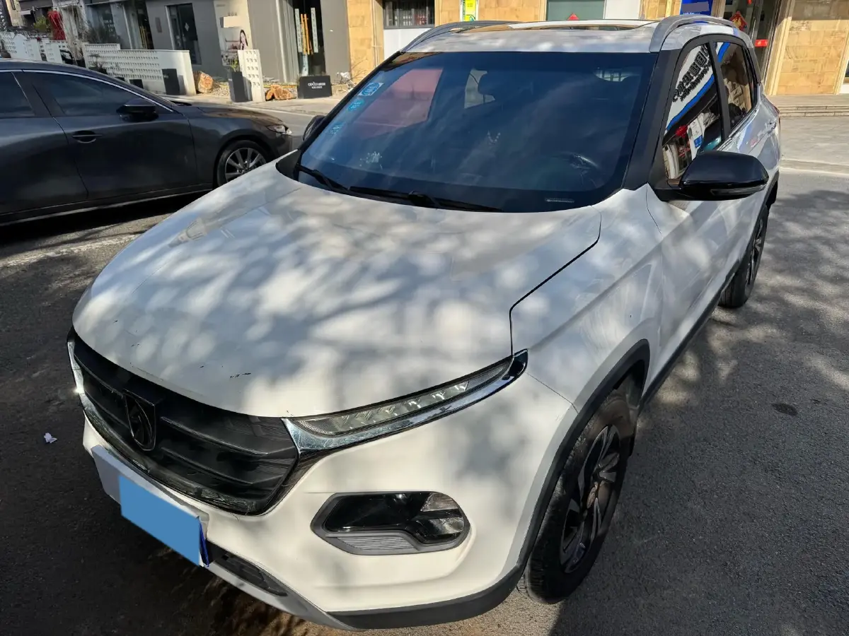 2017 BaoJun 310W 1.5L 105HP L4 6MT