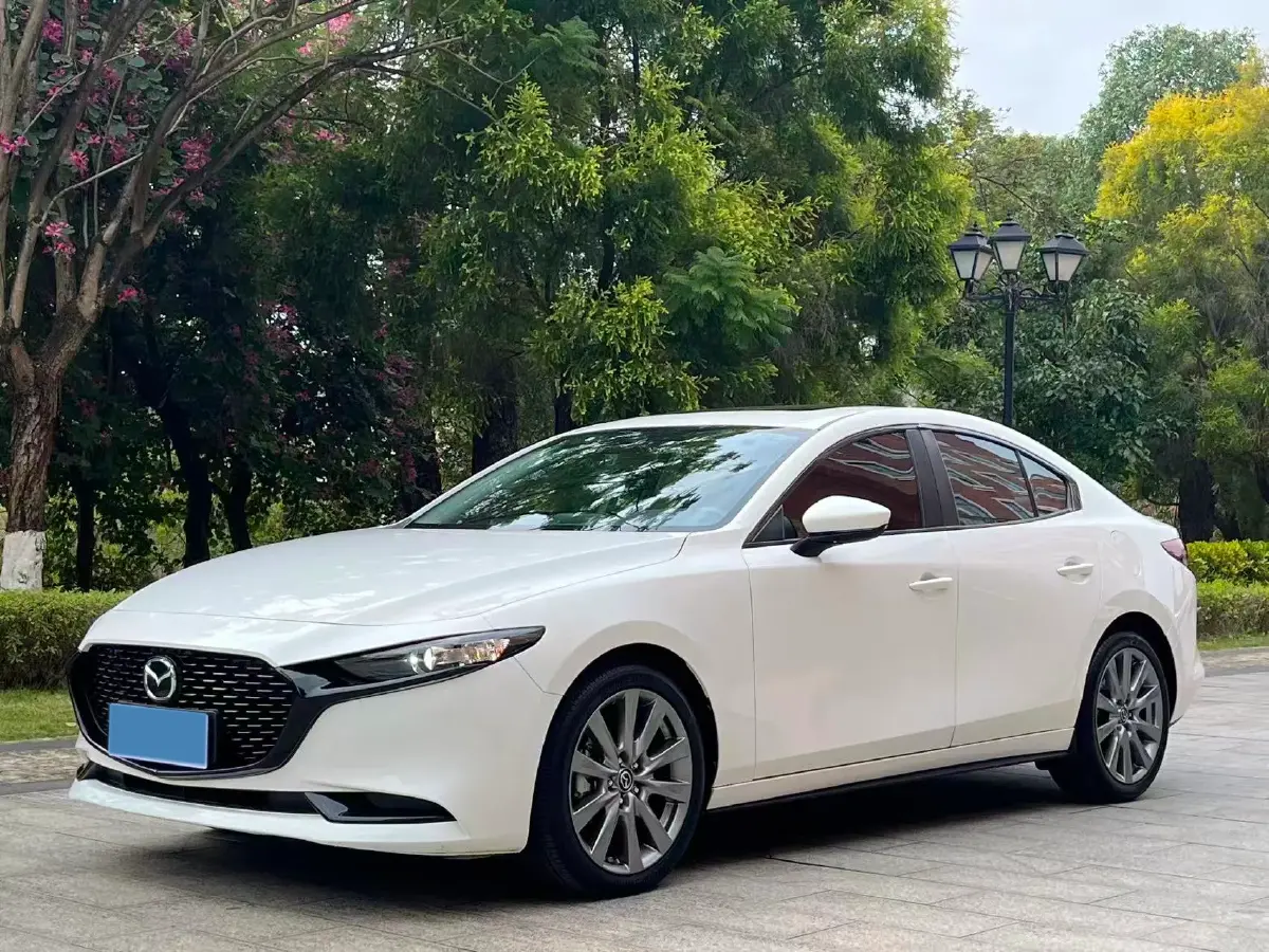 2021 Mazda 3 Axela 2.0L 158HP L4 6AT