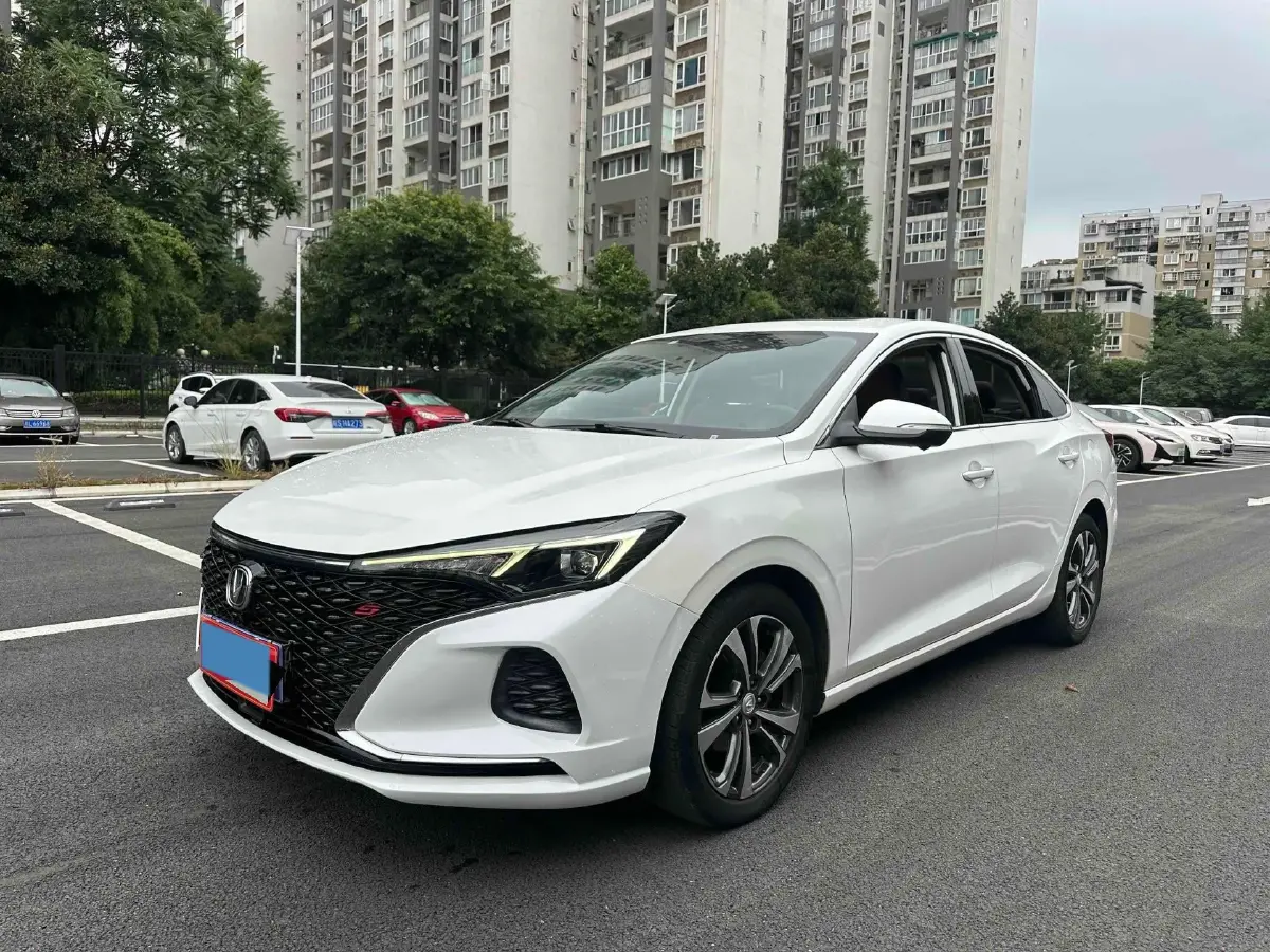 2022 ChangAn Eado 1.6L 128HP L4 CVT
