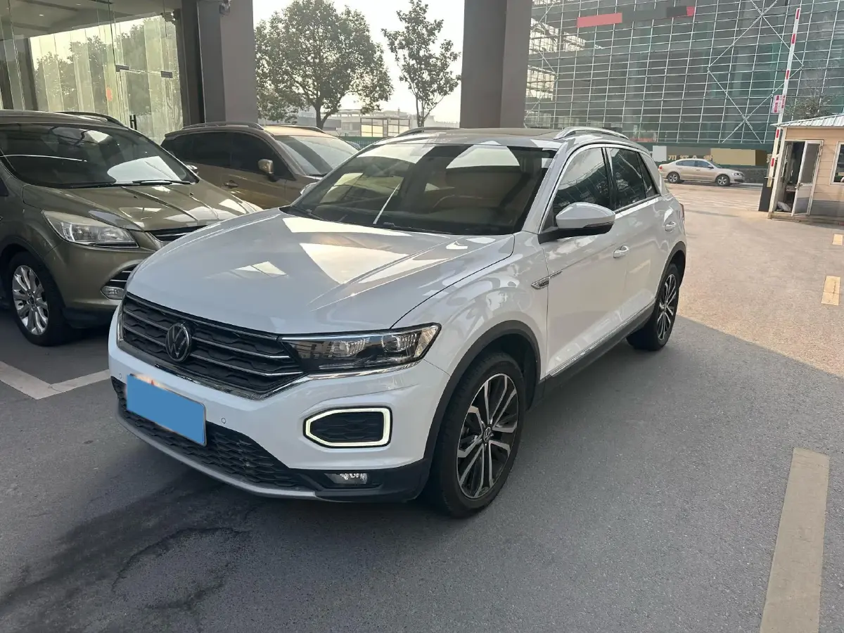 2022 Volkswagen T-Roc 1.4T 150HP L4 7DCT