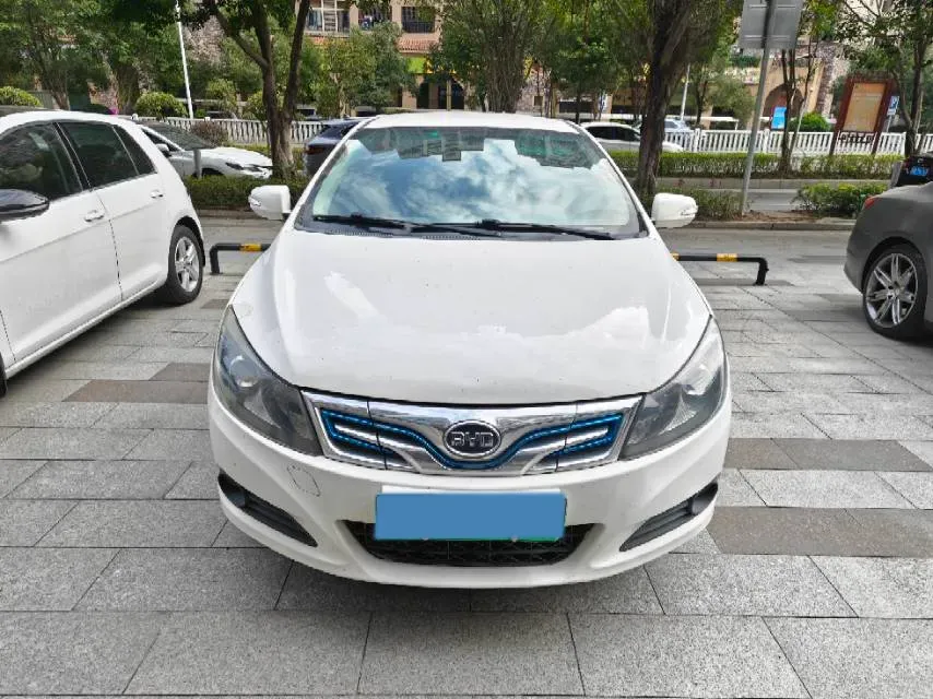 2018 BYD e5 BEV 60.48KWH,autocango,china used car exporter,china ev exporter,chinese used car exporter,chinese used ev exporter