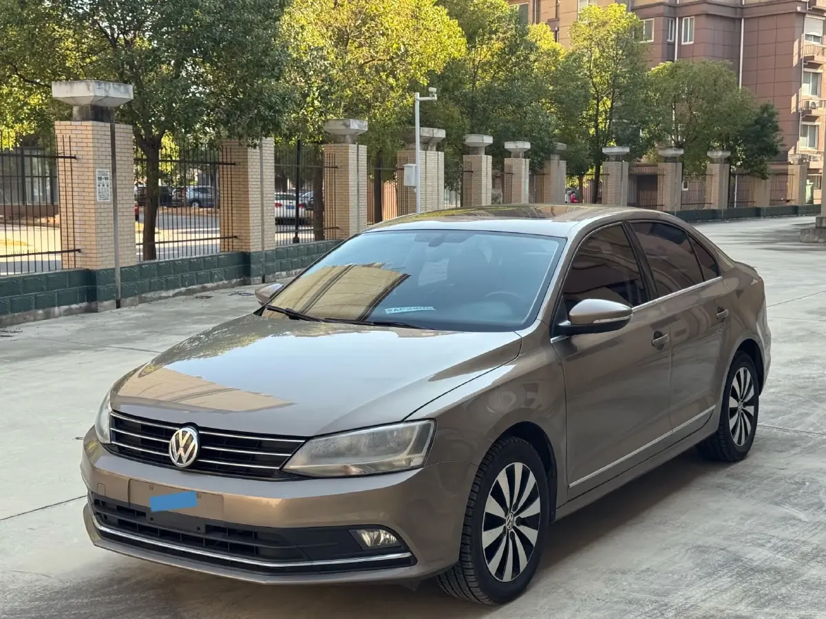 2018 Volkswagen Sagitar 1.2T 110HP L4 7DCT