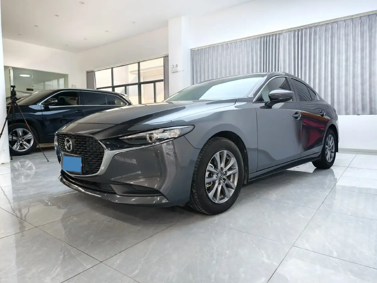 2021 Mazda 3 Axela 1.5L 117HP L4 6AT