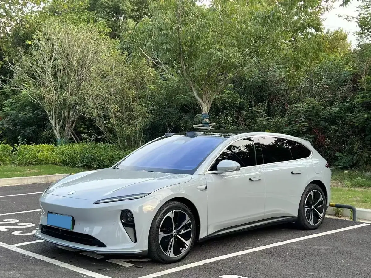 2024 NIO ET5T BEV 75KWH