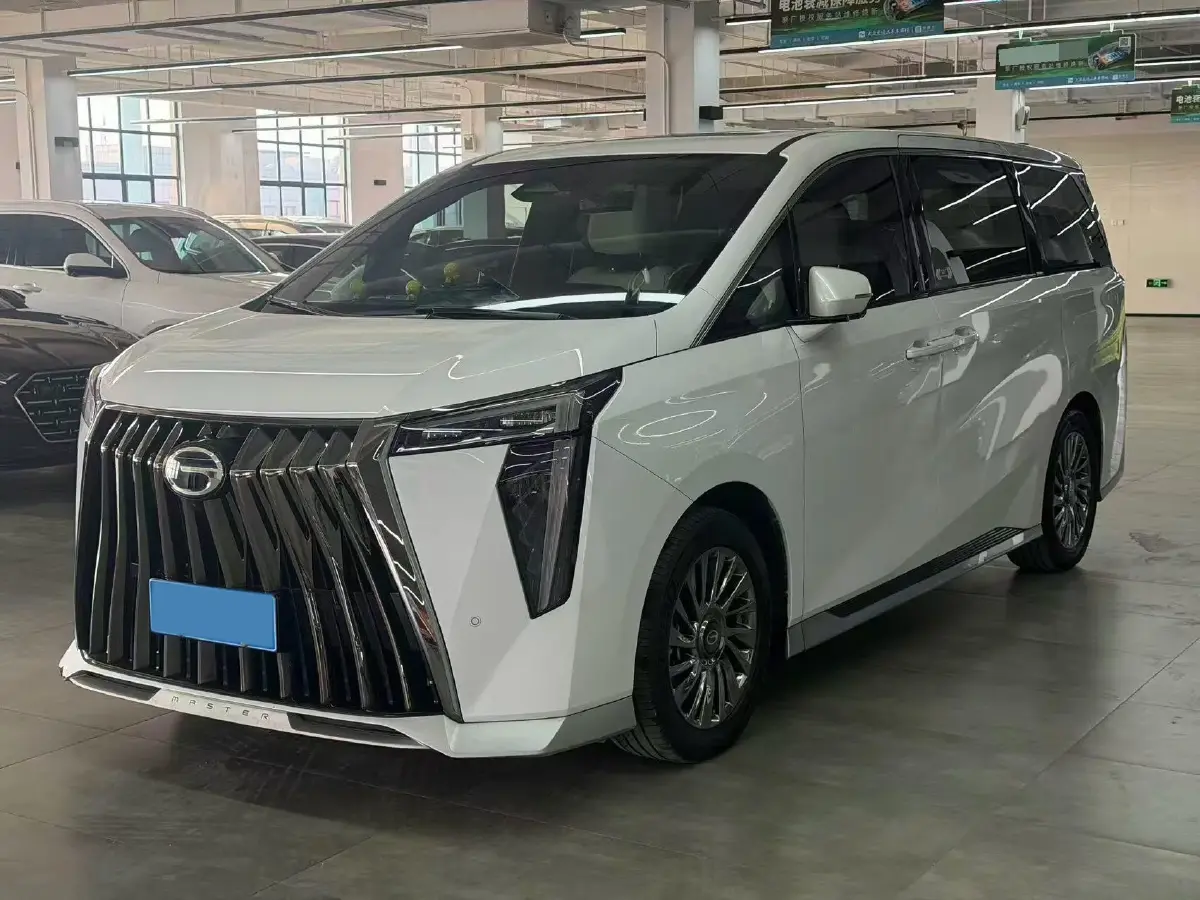 2023 GAC Trumpchi M8 2.0T 190HP L4 E-CVT Hybrid