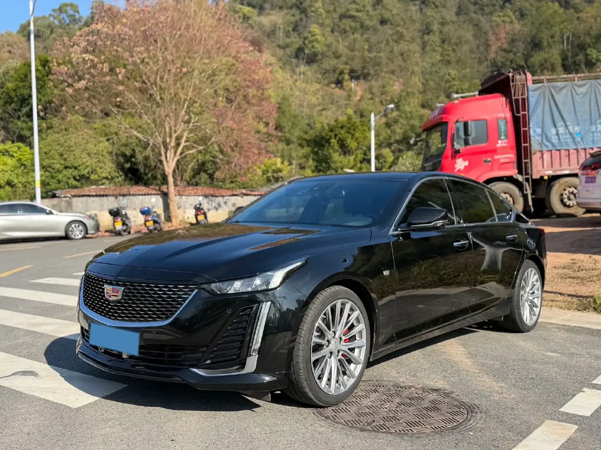 2021 Cadillac CT5 2.0T 237HP L4 10AT