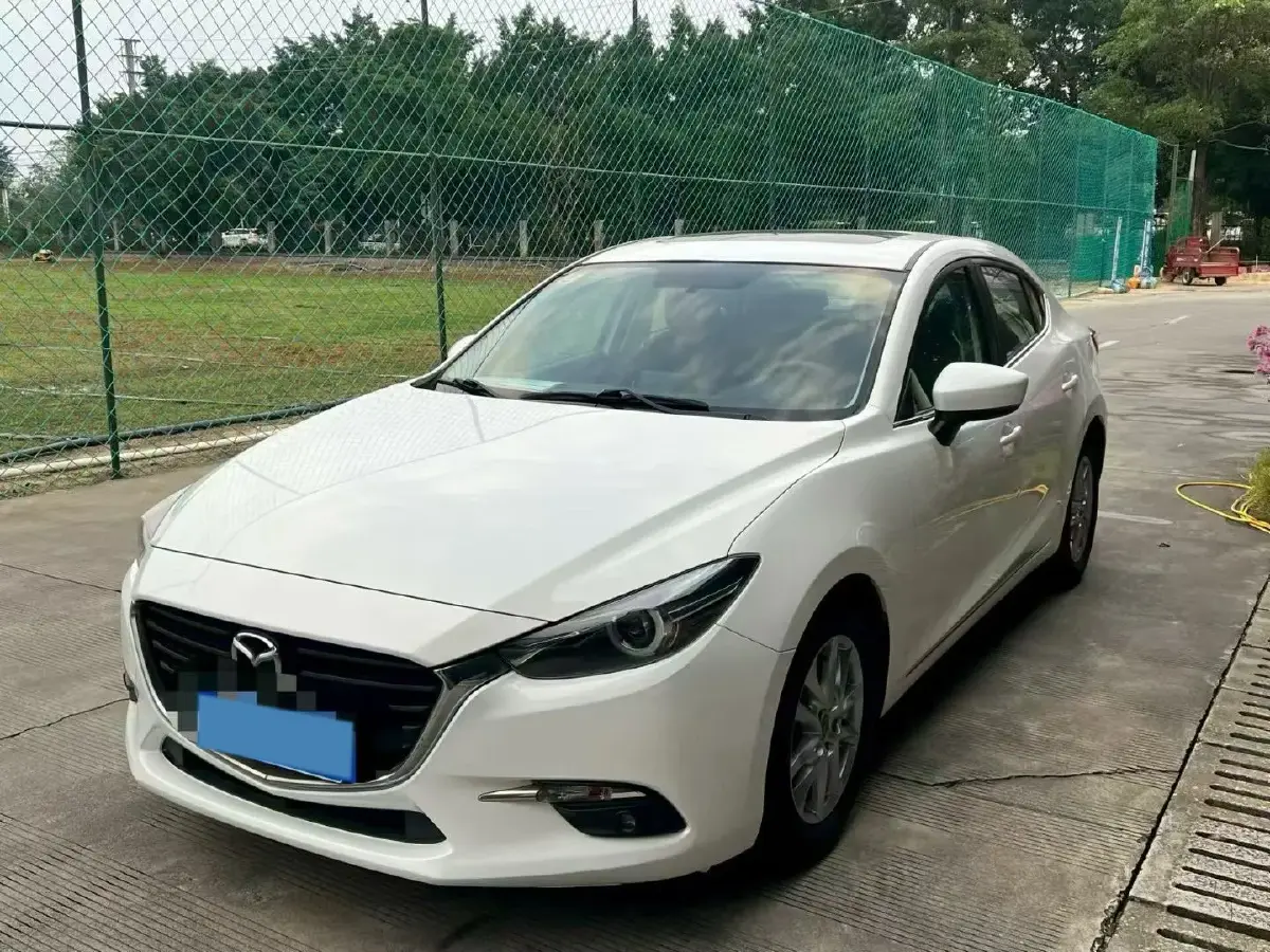 2017 Mazda 3 Axela 1.5L 117HP L4 6AT