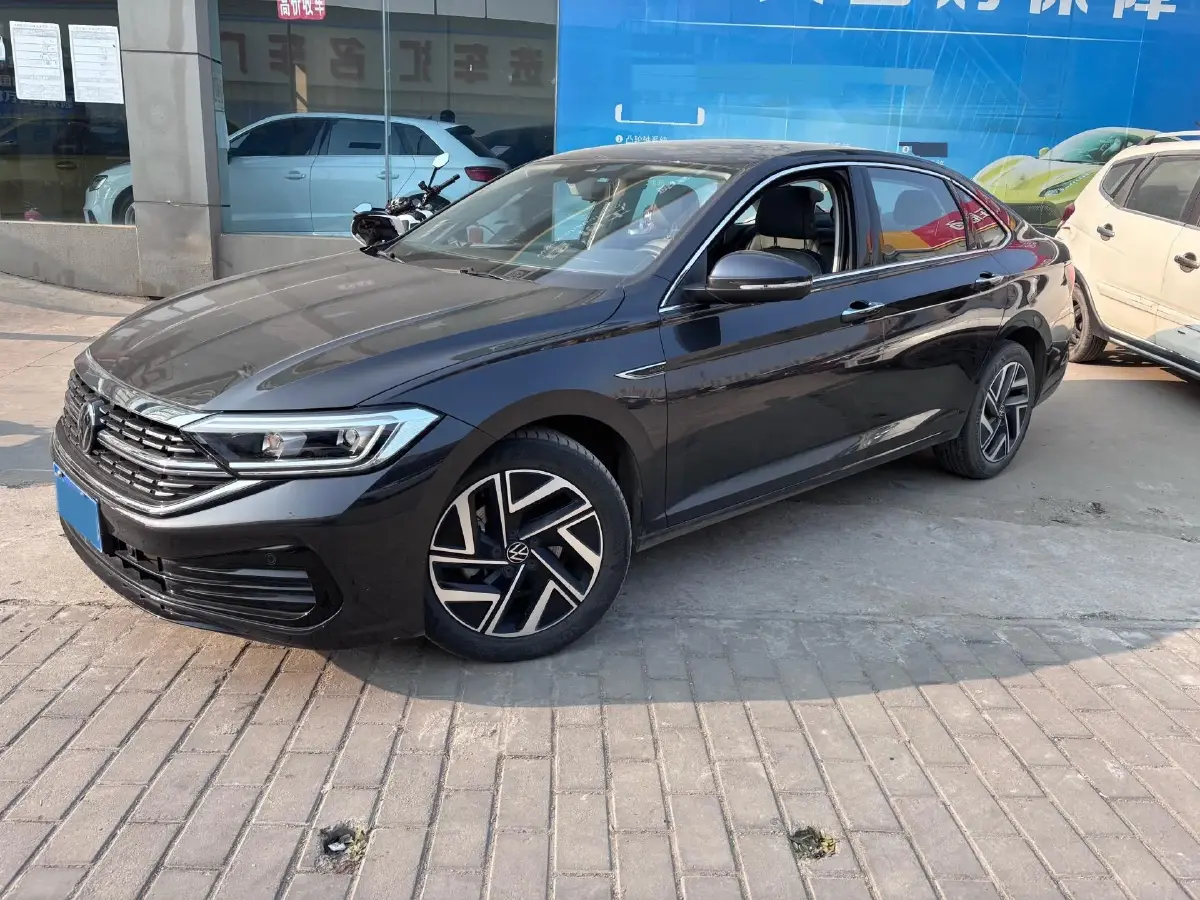 2024 Volkswagen Sagitar 1.5T 160HP L4 7DCT