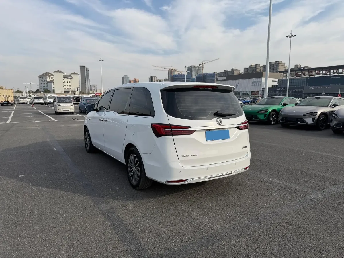 2021 Buick GL8 2.0T 237HP L4 9AT,autocango,china used car exporter,china ev exporter,chinese used car exporter,chinese used ev exporter