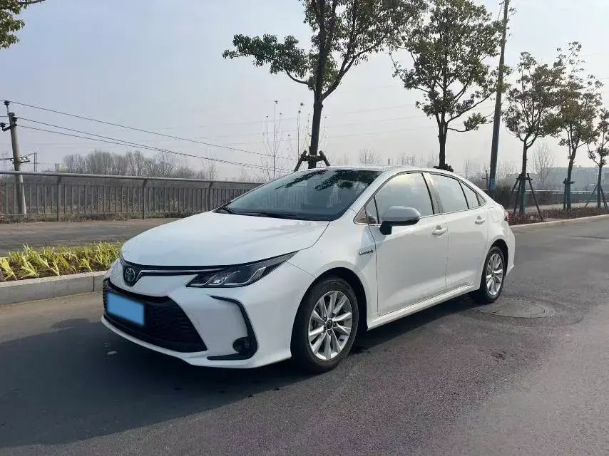 2023 Toyota Corolla 1.8L 98HP L4 E-CVT Hybrid