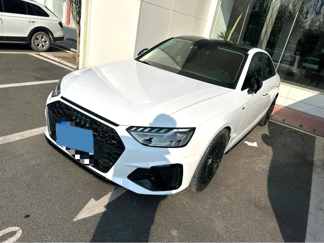 2024 Audi A4L 2.0T 190HP L4 7DCT