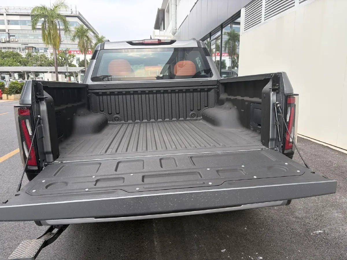 2025 Dongfeng Z9 GE PHEV 1.5T 147HP L4 4DHT PHEV,autocango,china used car exporter,china ev exporter,chinese used car exporter,chinese used ev exporter