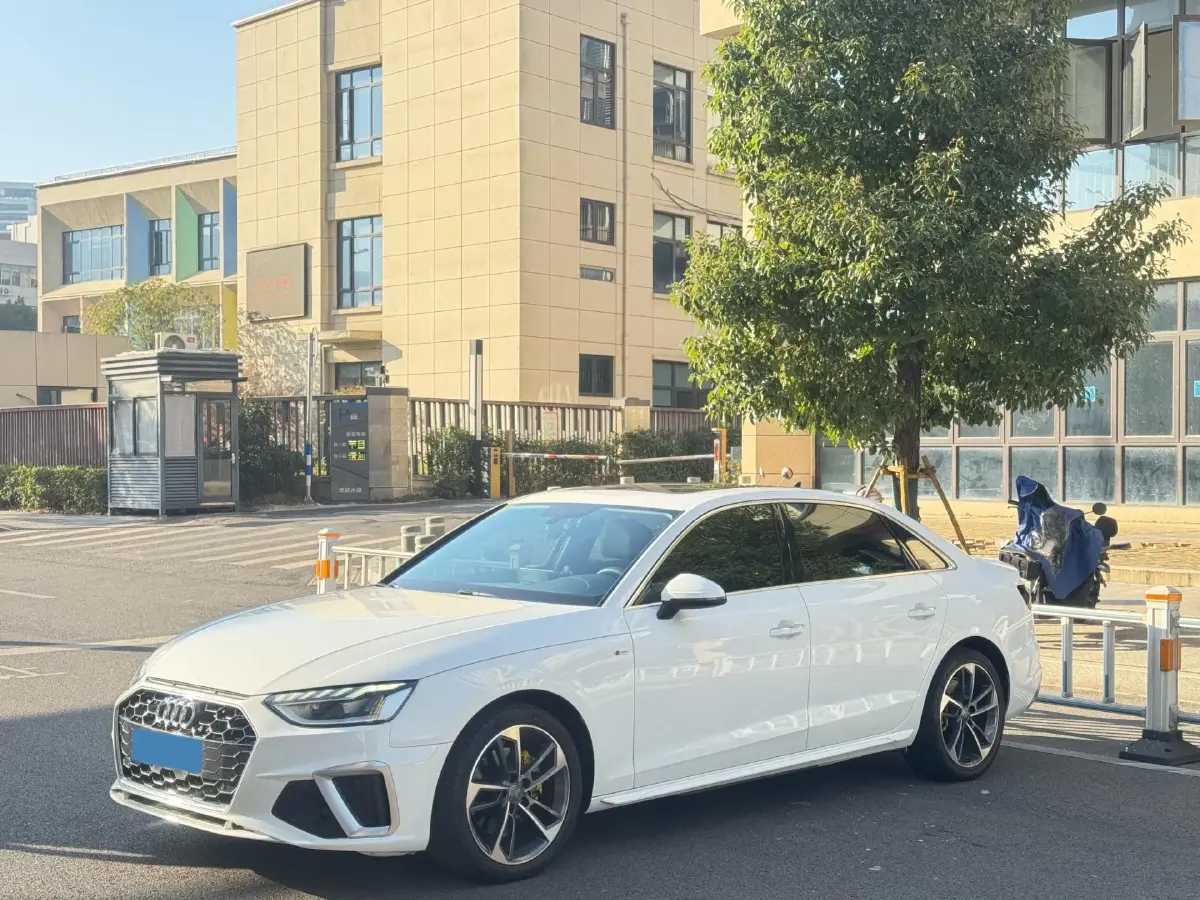 2020 Audi A4L 2.0T 190HP L4 7DCT