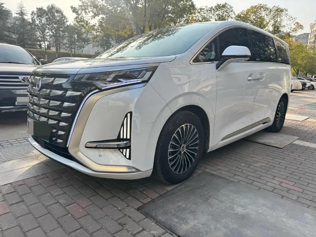2022 HongQi HS7 3.0T 337HP V6 8AT