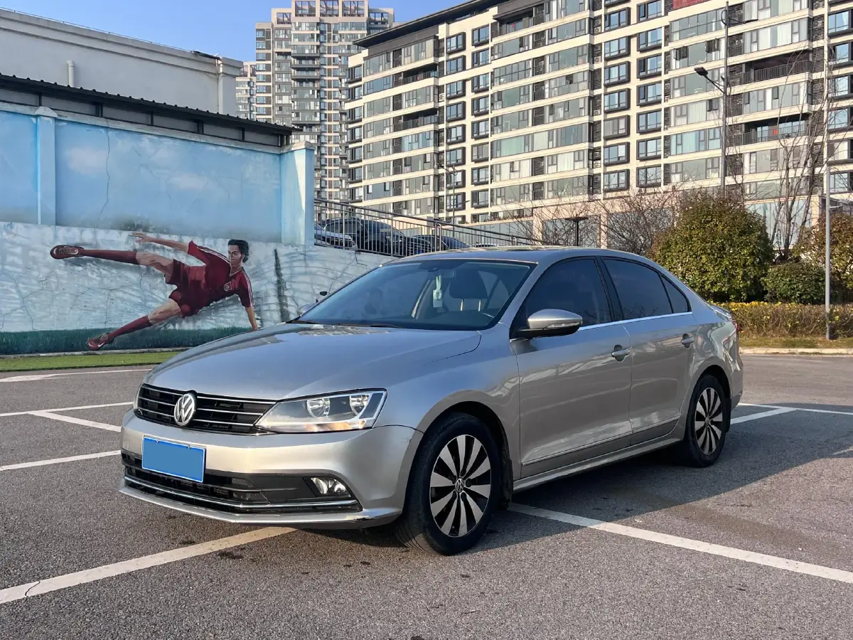 2018 Volkswagen Sagitar 1.4T 150HP L4 7DCT