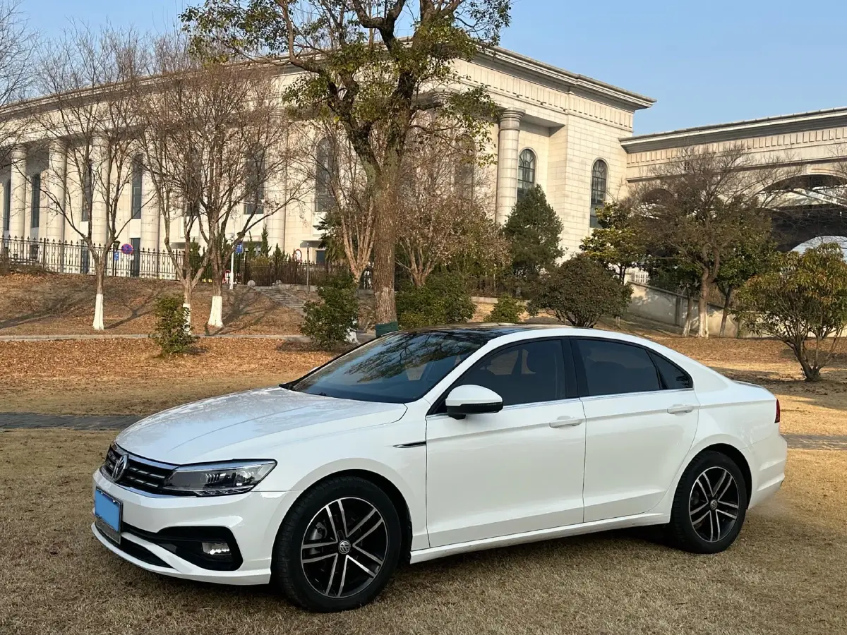 2019 Volkswagen Passat 1.4T 150HP L4 7DCT