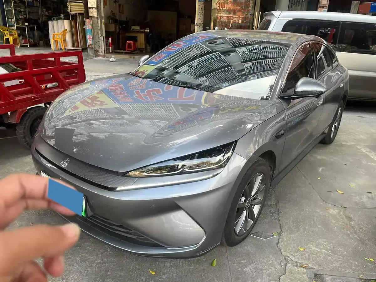 2025 BYD QinL BEV
