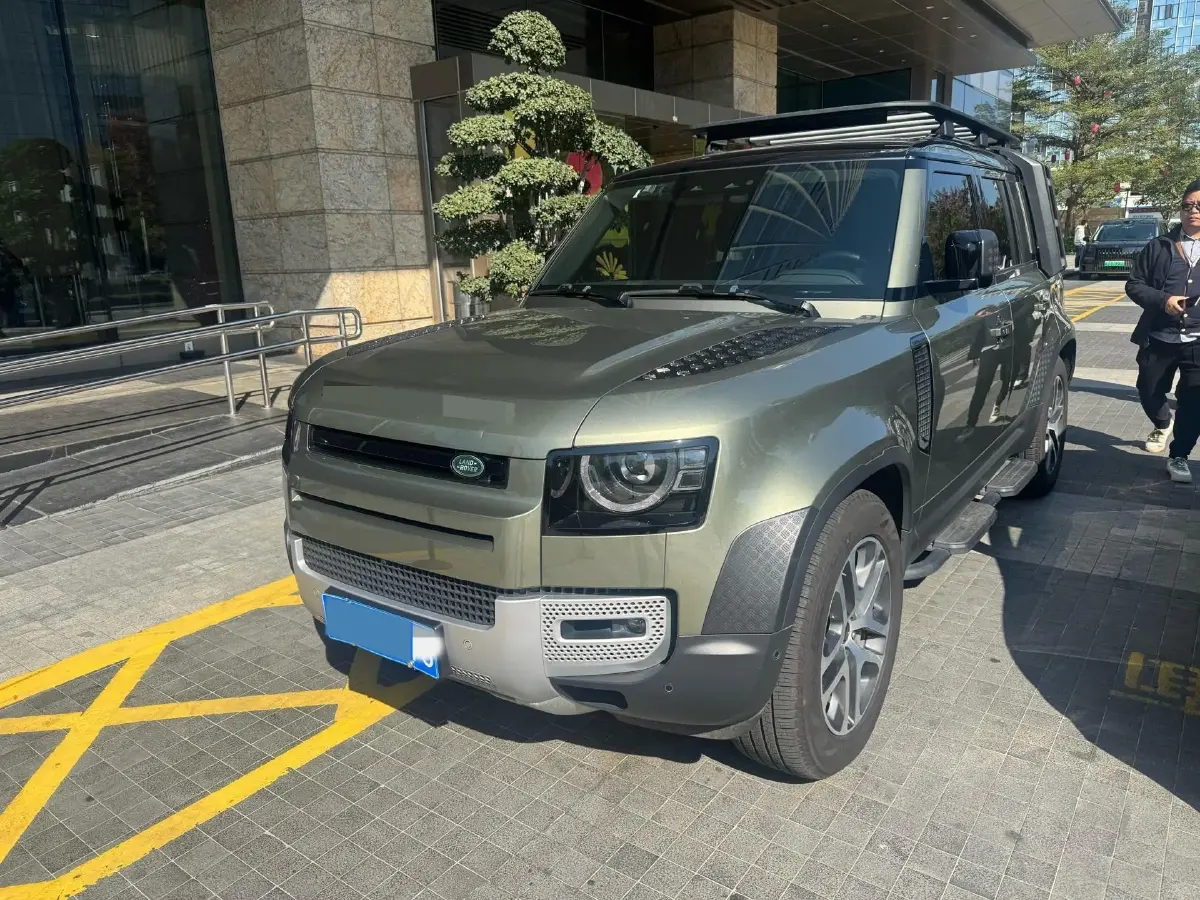 2022 Land Rover Defender 3.0T 400HP L6 8AT