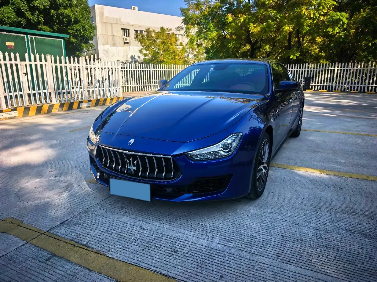 2021 Maserati Ghibli 2.0T 330HP L4 8AT
