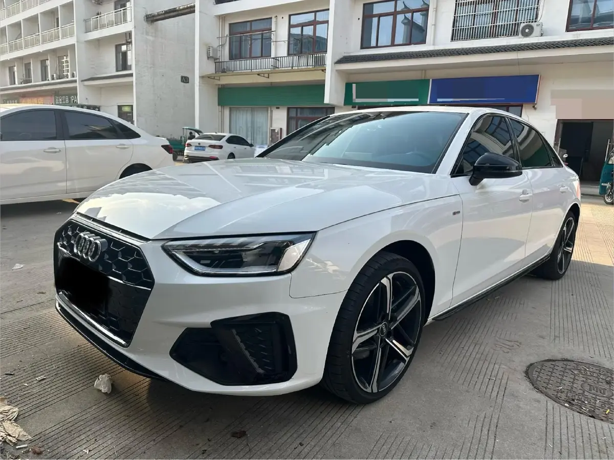 2024 Audi A4L 2.0T 190HP L4 7DCT