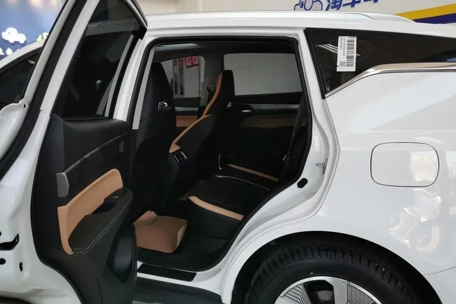 2024 Geely OkavangoPRO 1.5T 181HP L4 7DCT,autocango,china used car exporter,china ev exporter,chinese used car exporter,chinese used ev exporter