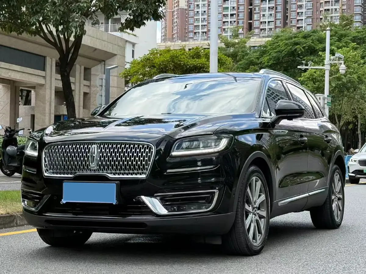 2019 Lincoln Nautilus 2.0T 235HP L4 8AT