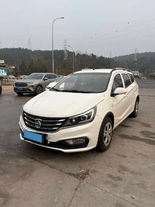 2017 BaoJun 310W 1.5L 112HP L4 6MT