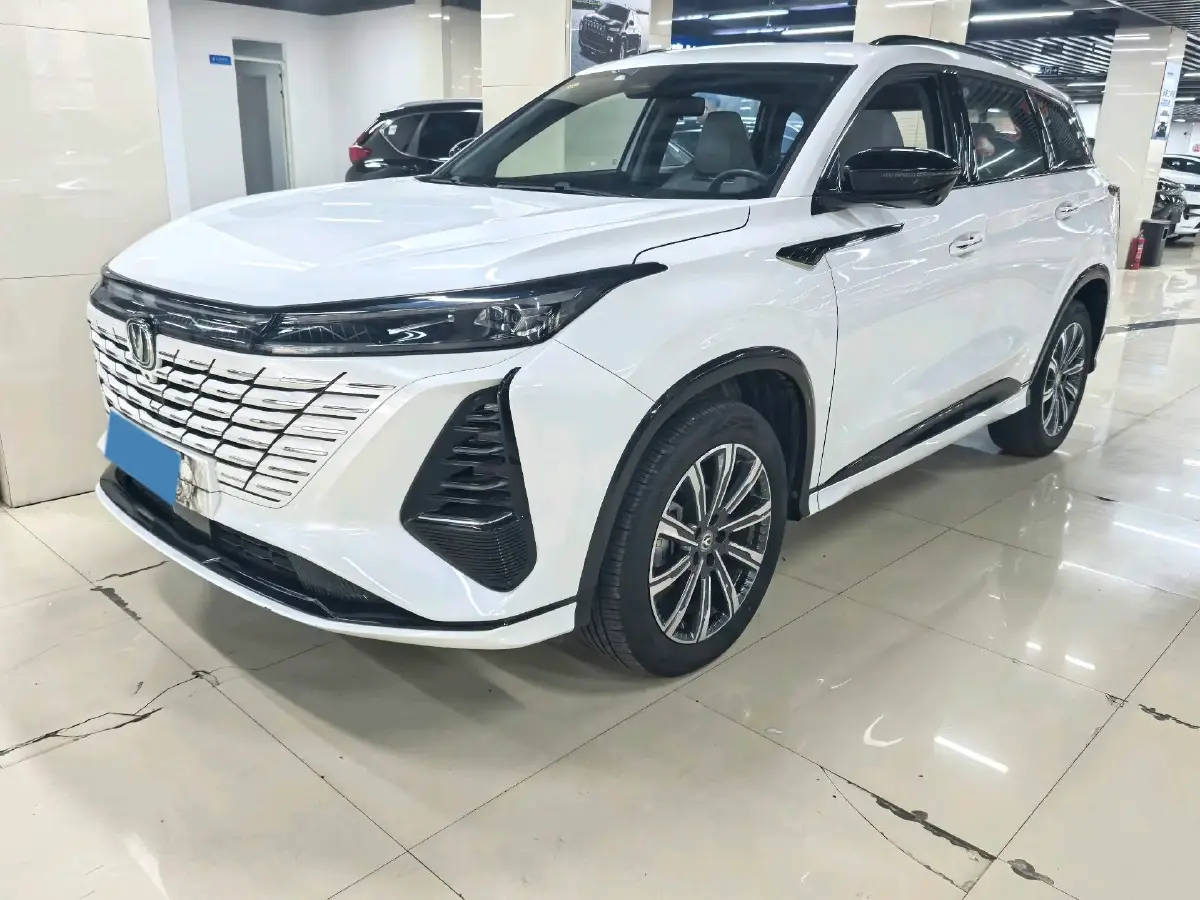 2024 ChangAn CS75 Plus 1.5T 188HP L4 8AT
