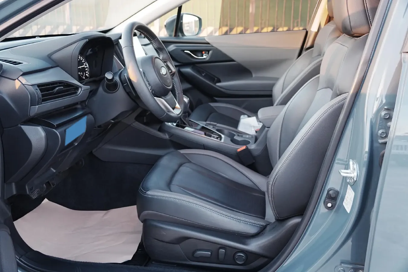 2024 Subaru Crosstrek 2.5L 169HP H4 CVT,autocango,china used car exporter,china ev exporter,chinese used car exporter,chinese used ev exporter