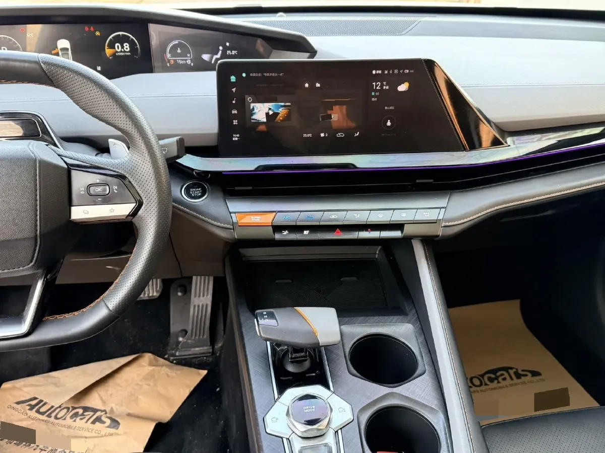 2022 ChangAn UNI-V 1.5T 188HP L4 7DCT,autocango,china used car exporter,china ev exporter,chinese used car exporter,chinese used ev exporter