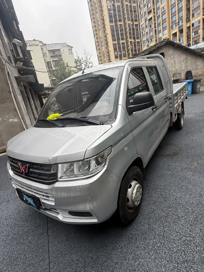 2021 WuLing RongGuang New Truck 1.8L 125HP L4 5MT