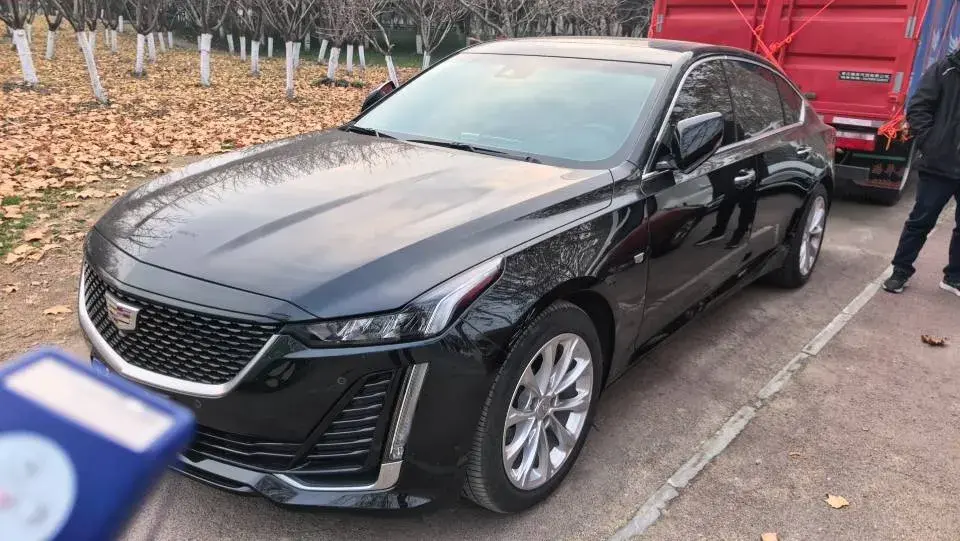 2023 Cadillac CT5 2.0T 237HP L4 10AT