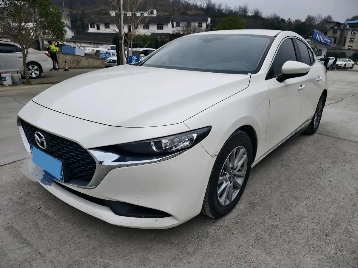 2022 Mazda 3 Axela 2.0L 158HP L4 6AT