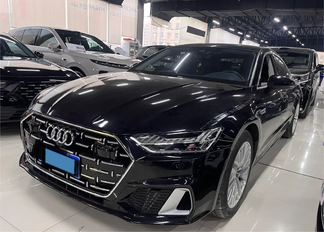 2024 Audi A7L 2.0T 245HP L4 7DCT
