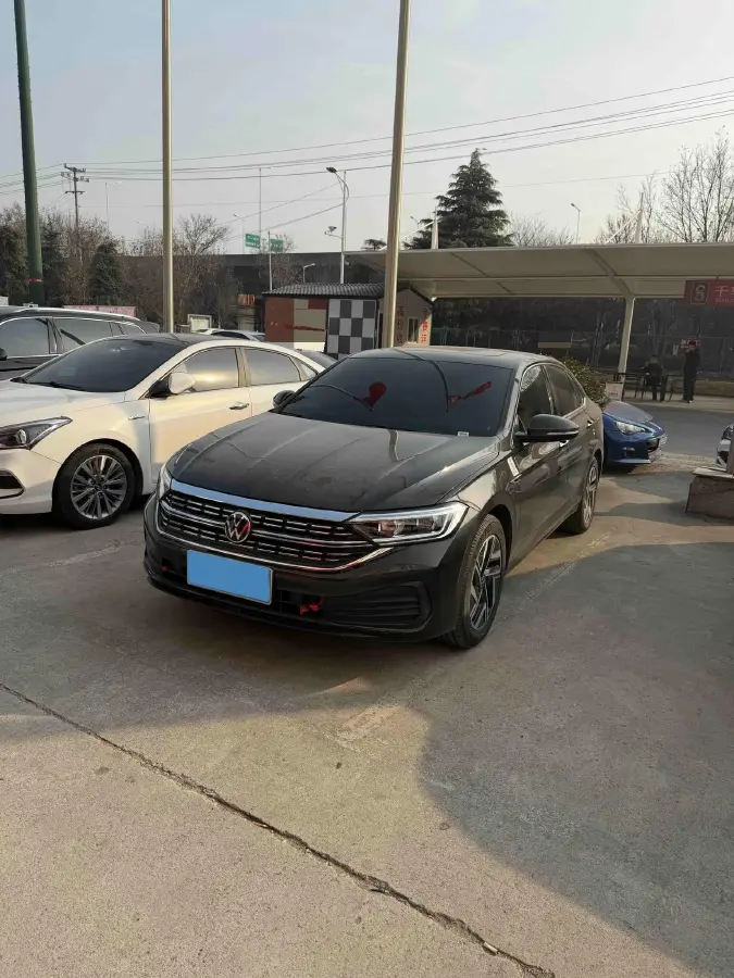 2025 Volkswagen Sagitar 1.5T 160HP L4 7DCT