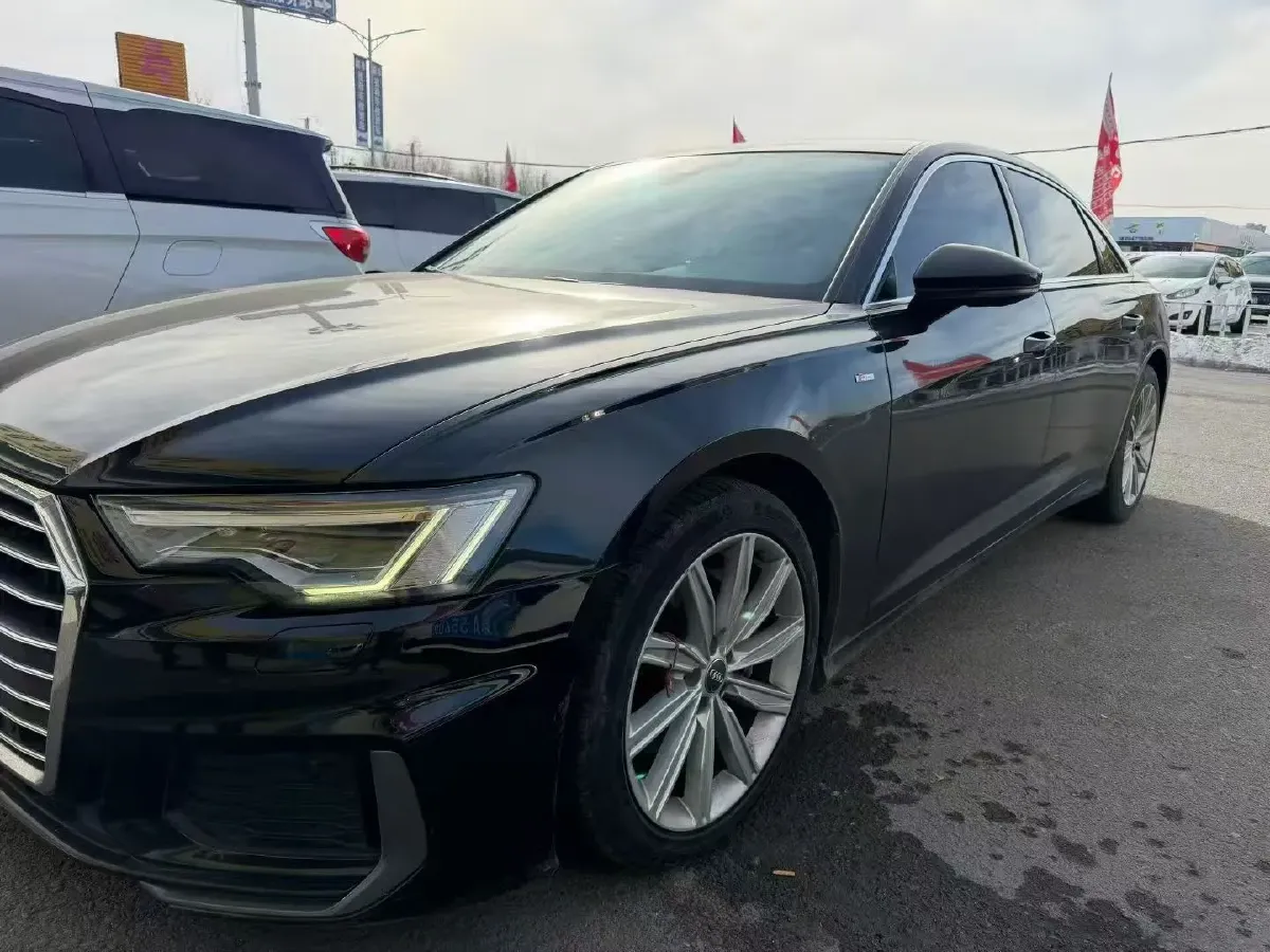 2021 Audi A6L 2.0T 224HP L4 7DCT,autocango,china used car exporter,china ev exporter,chinese used car exporter,chinese used ev exporter