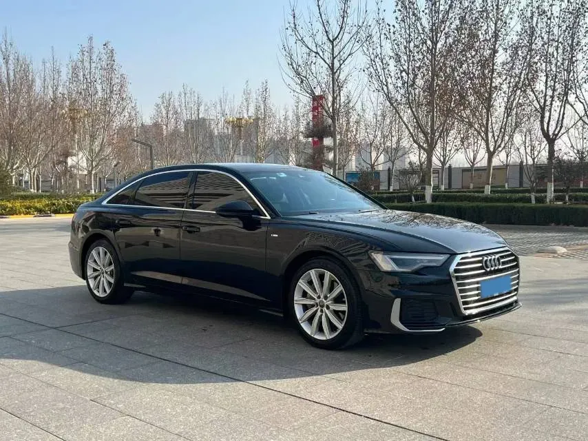 2021 Audi A6L 2.0T 224HP L4 7DCT,autocango,china used car exporter,china ev exporter,chinese used car exporter,chinese used ev exporter