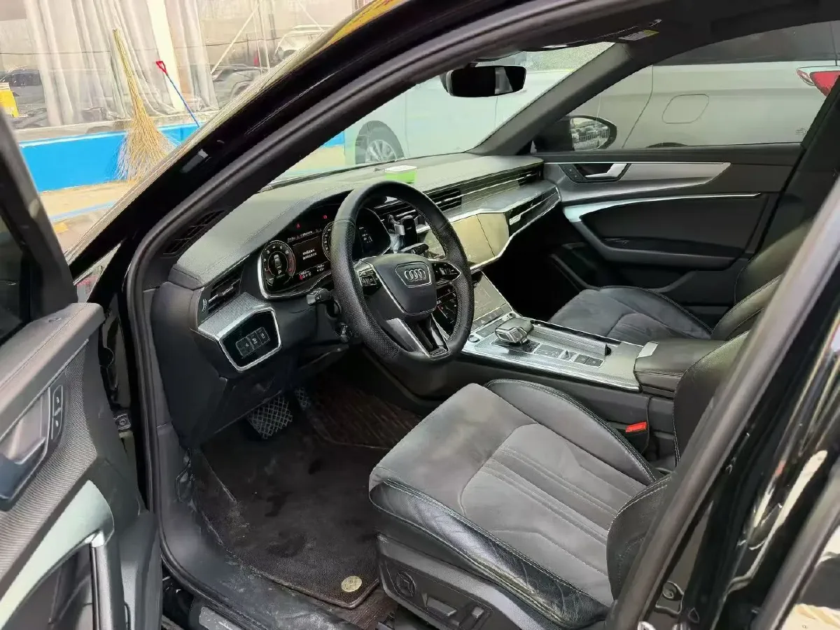 2021 Audi A6L 2.0T 224HP L4 7DCT,autocango,china used car exporter,china ev exporter,chinese used car exporter,chinese used ev exporter