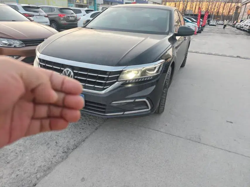 2021 Volkswagen Passat 2.0T 186HP L4 7DCT