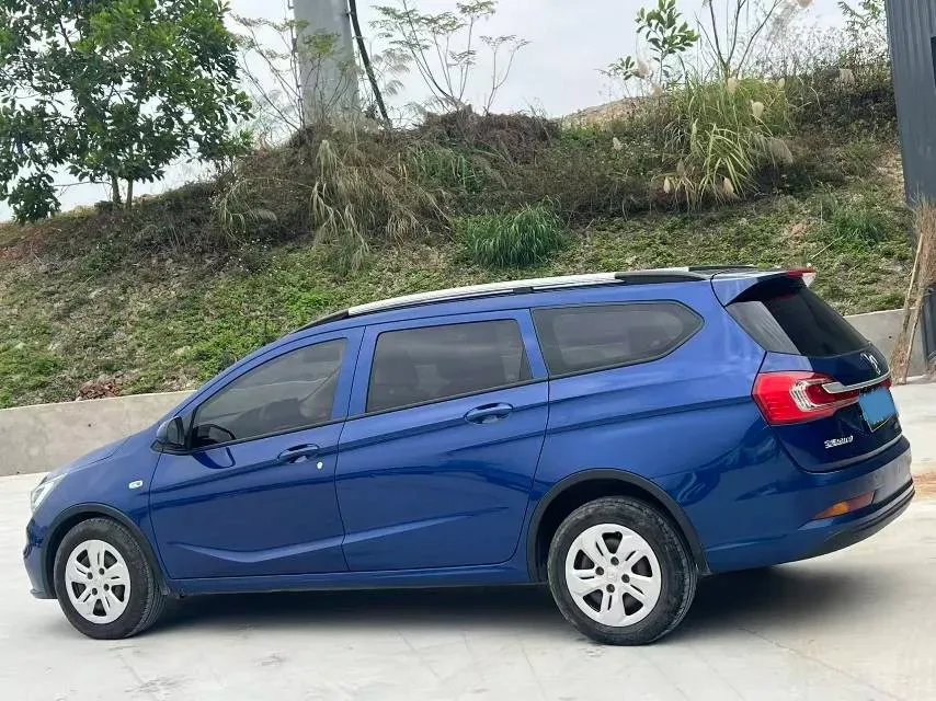 2017 BaoJun 310W 1.5L 112HP L4 6MT,autocango,china used car exporter,china ev exporter,chinese used car exporter,chinese used ev exporter