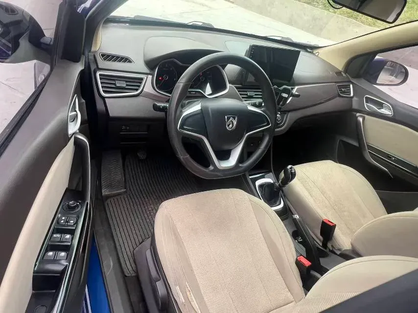 2017 BaoJun 310W 1.5L 112HP L4 6MT,autocango,china used car exporter,china ev exporter,chinese used car exporter,chinese used ev exporter