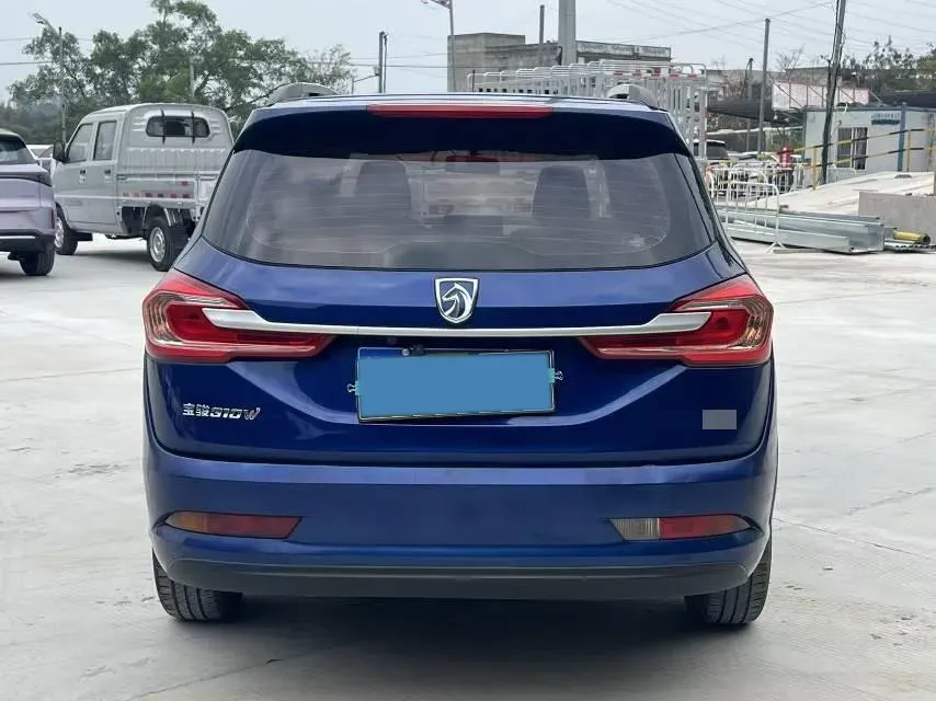 2017 BaoJun 310W 1.5L 112HP L4 6MT,autocango,china used car exporter,china ev exporter,chinese used car exporter,chinese used ev exporter
