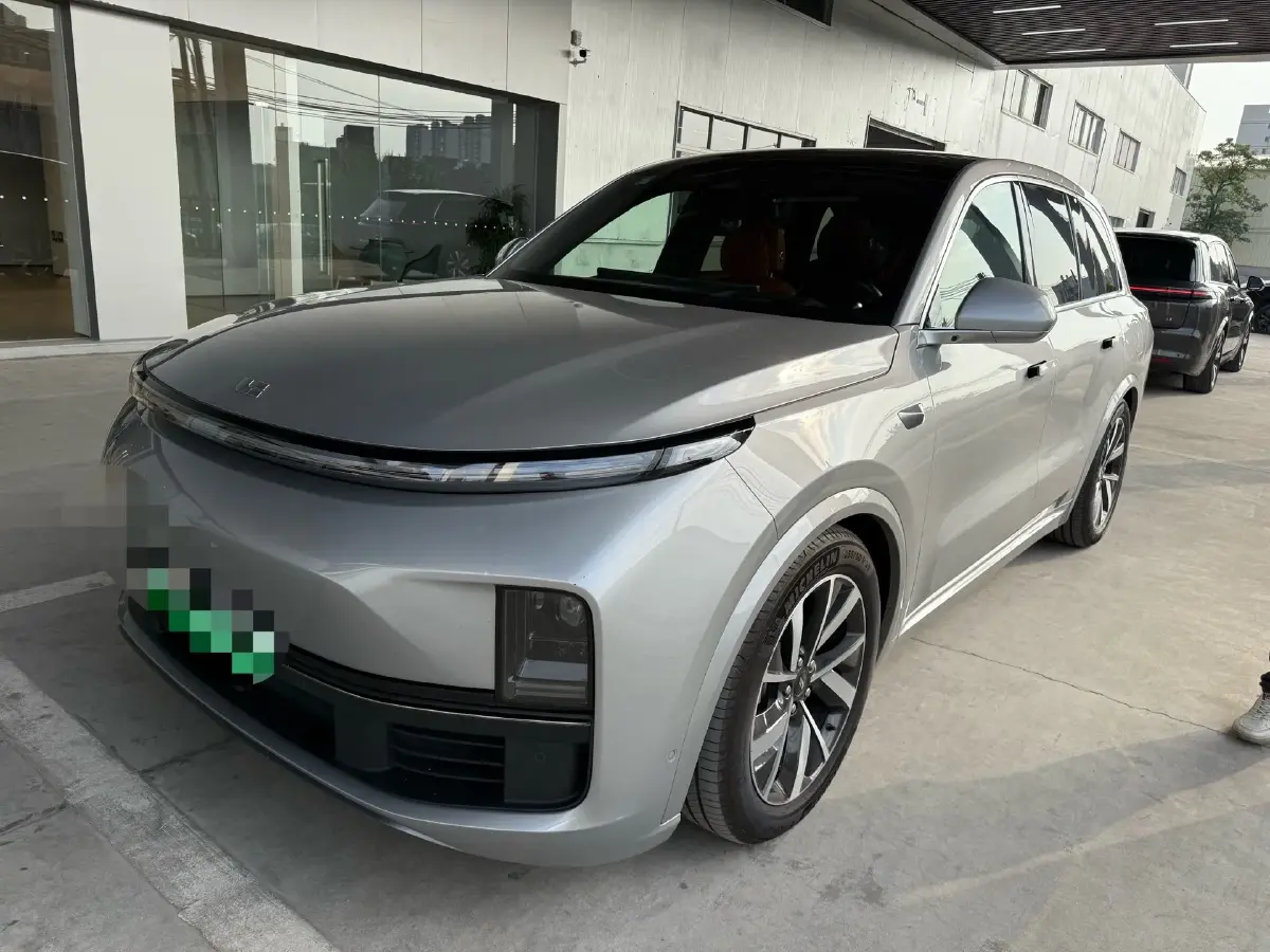 2023 Li L8 Range Extended 154HP REEV 40.9KWH