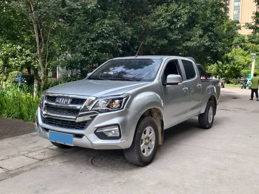 2022 Isuzu RE-MAX Jim 2.8T 120HP L4 5MT