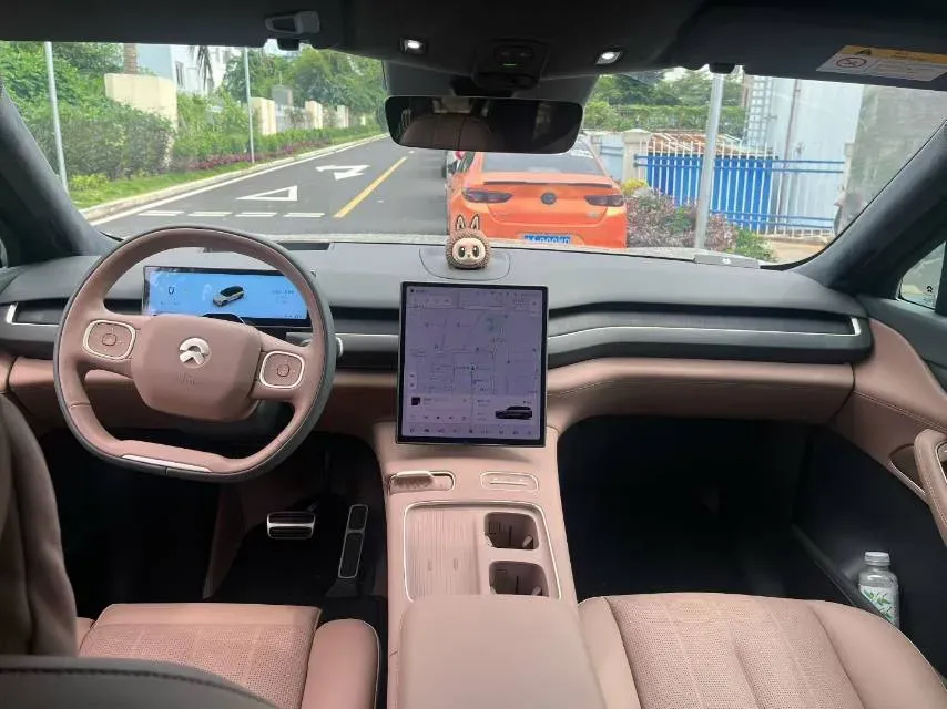 2024 Porsche Macan All-Electric BEV 100KWH,autocango,china used car exporter,china ev exporter,chinese used car exporter,chinese used ev exporter