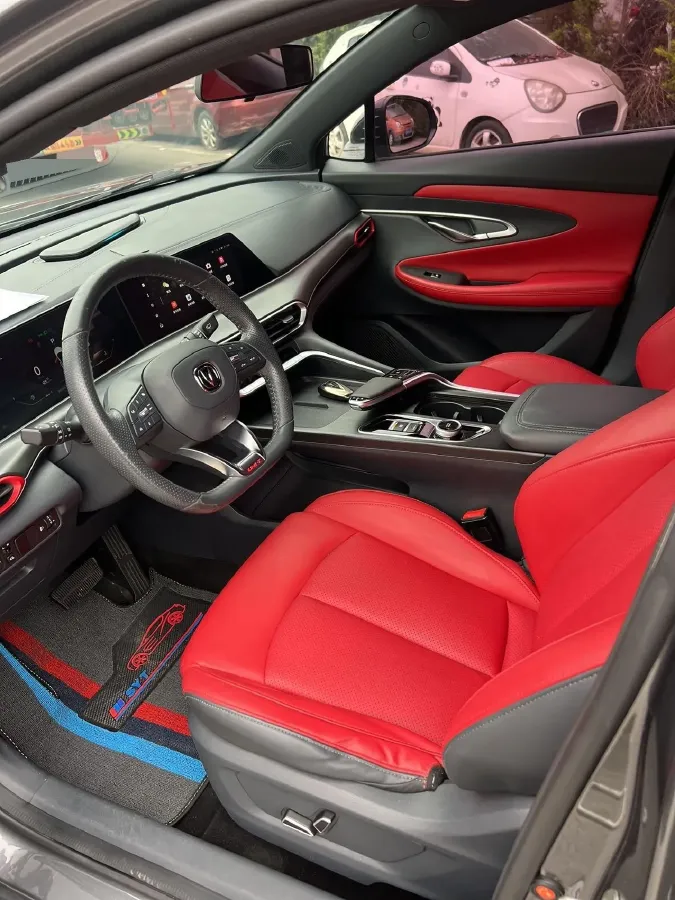 2020 ChangAn UNI-T 1.5T 180HP L4 7DCT,autocango,china used car exporter,china ev exporter,chinese used car exporter,chinese used ev exporter