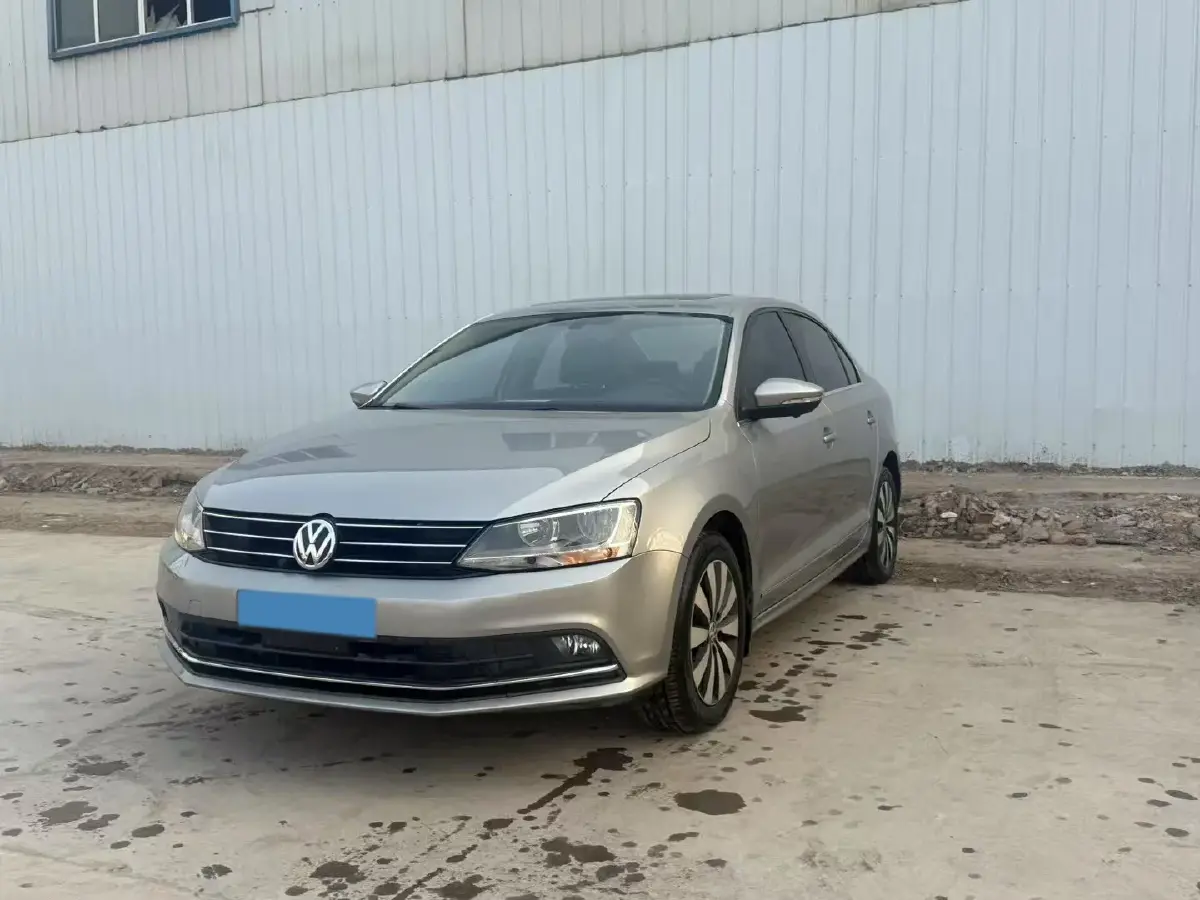 2018 Volkswagen Sagitar 1.2T 110HP L4 7DCT
